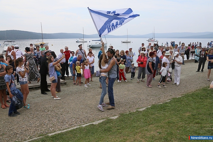  -   .    ,    -    -     