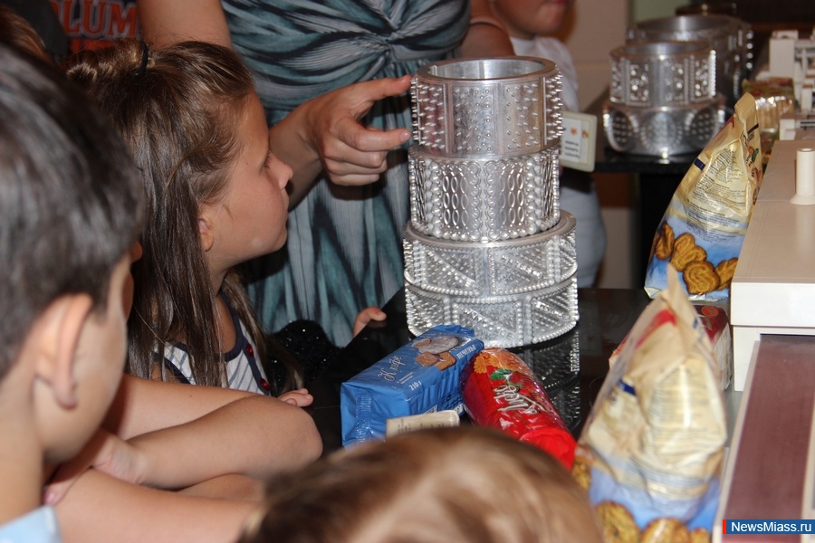      !. 25  26            ,  1     