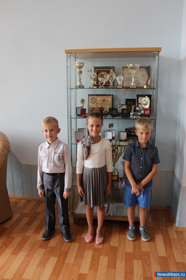      !. 25  26            ,  1     