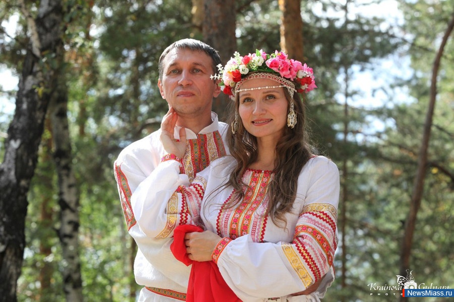   !.           ,    "  !"        