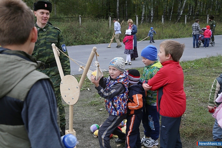   ,  . , 18 ,     19  " "