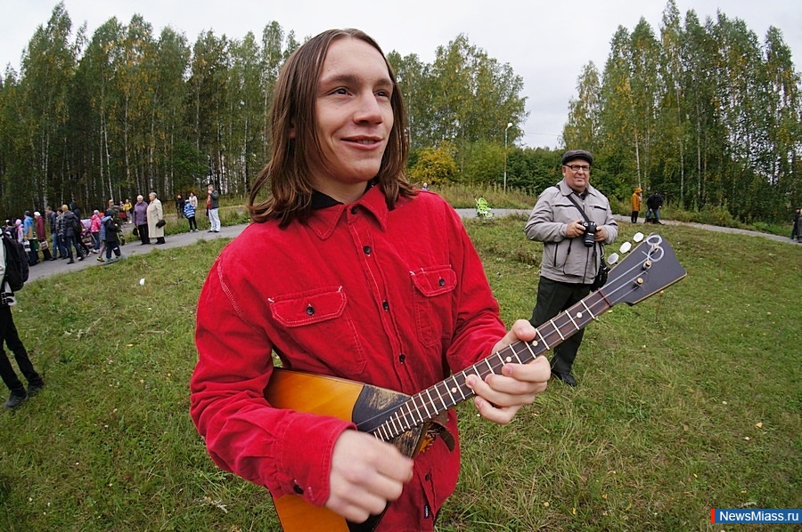   ,  . , 18 ,     19  " "