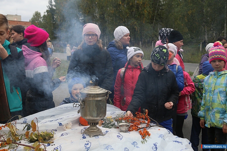   ,  . , 18 ,     19  " "