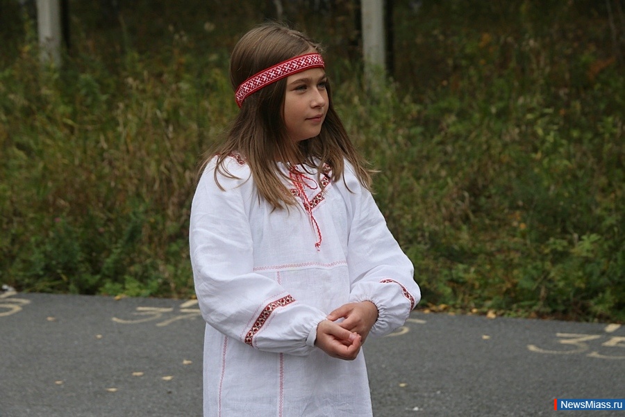   ,  . , 18 ,     19  " "