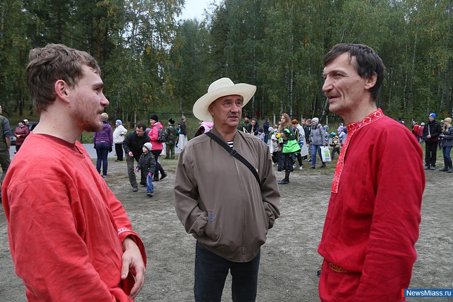   ,  . , 18 ,     19  " "