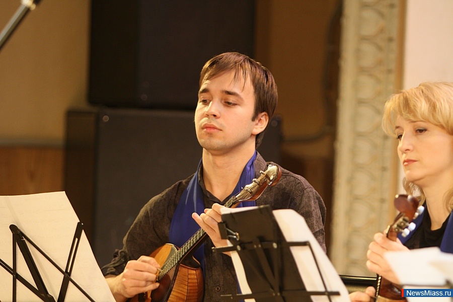   .    ""  ,  80-       -  