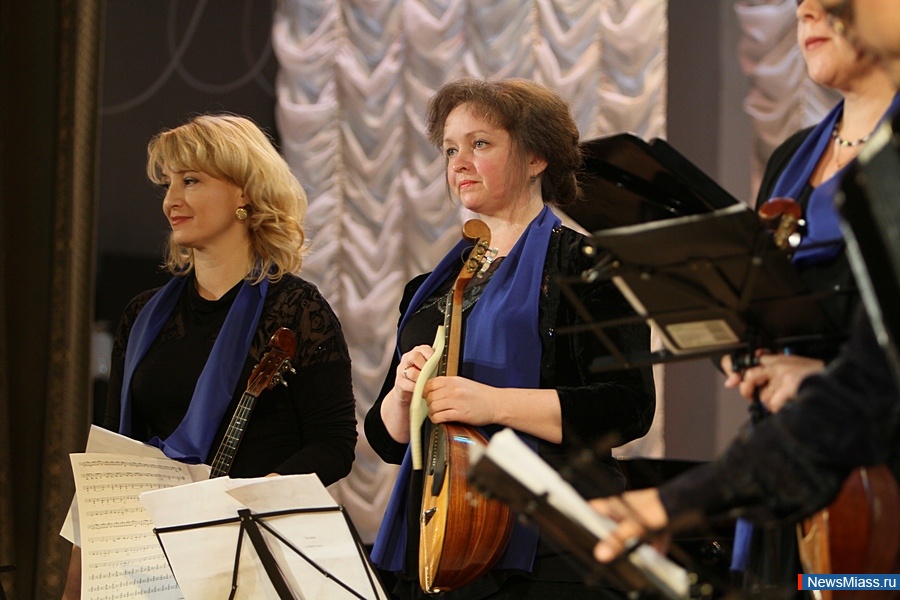   .    ""  ,  80-       -  