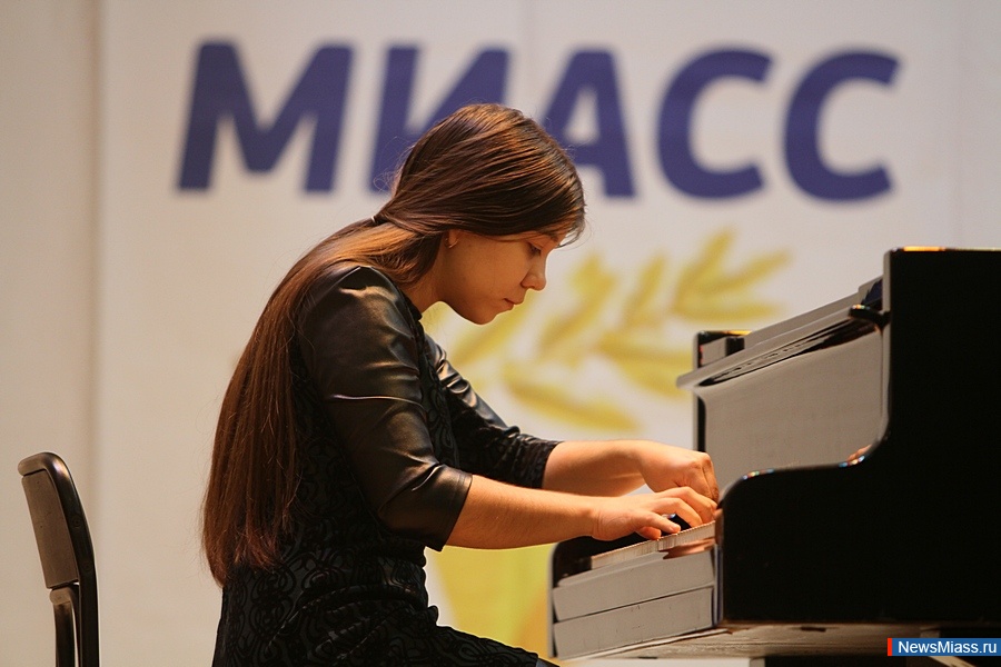   .    ""  ,  80-       -  