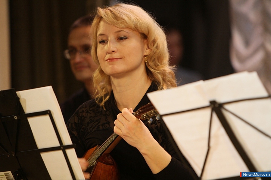   .    ""  ,  80-       -  