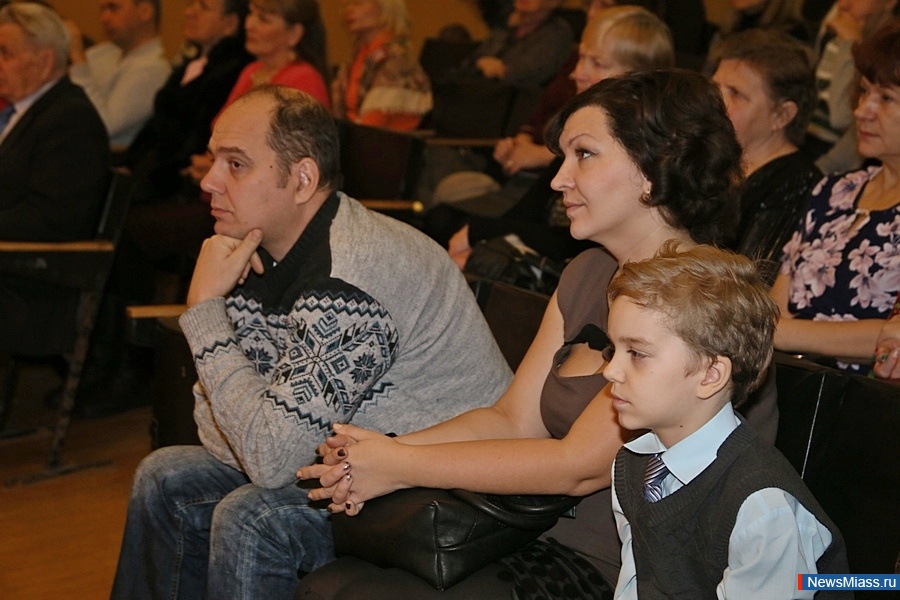   .    ""  ,  80-       -  