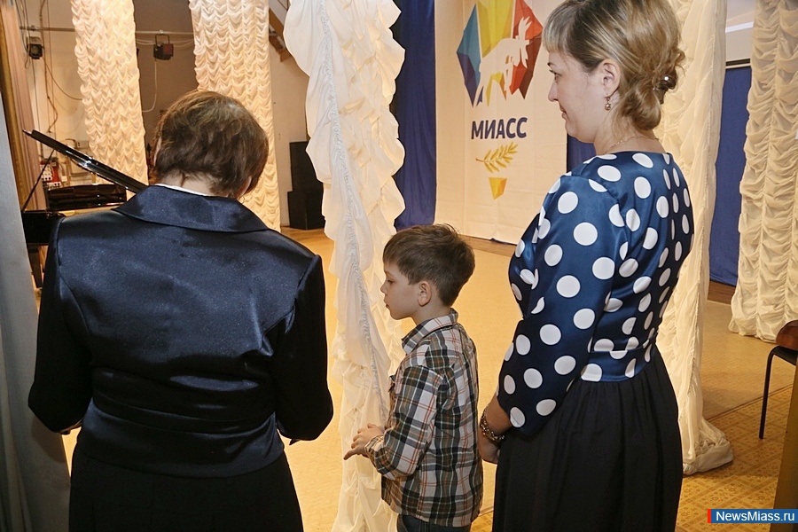   .    ""  ,  80-       -  