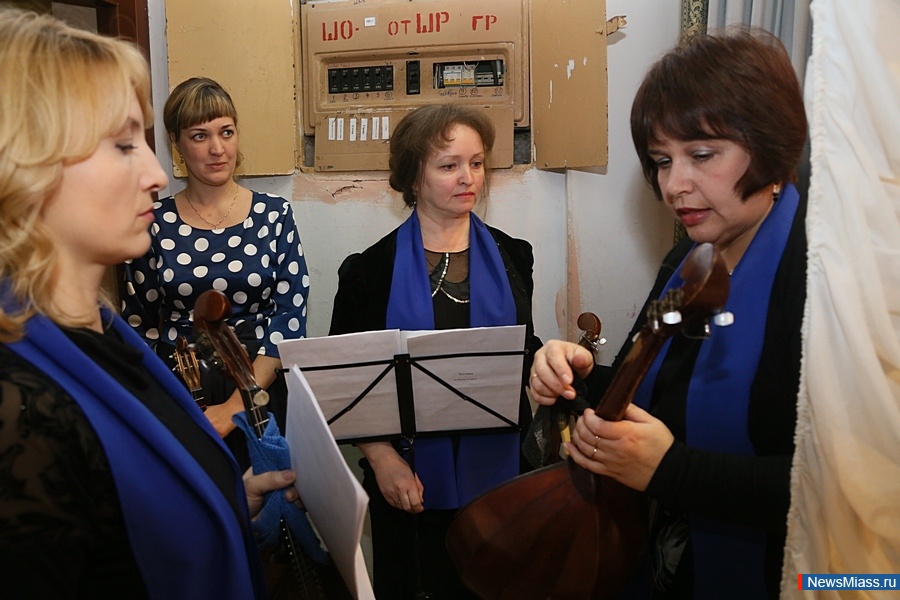   .    ""  ,  80-       -  