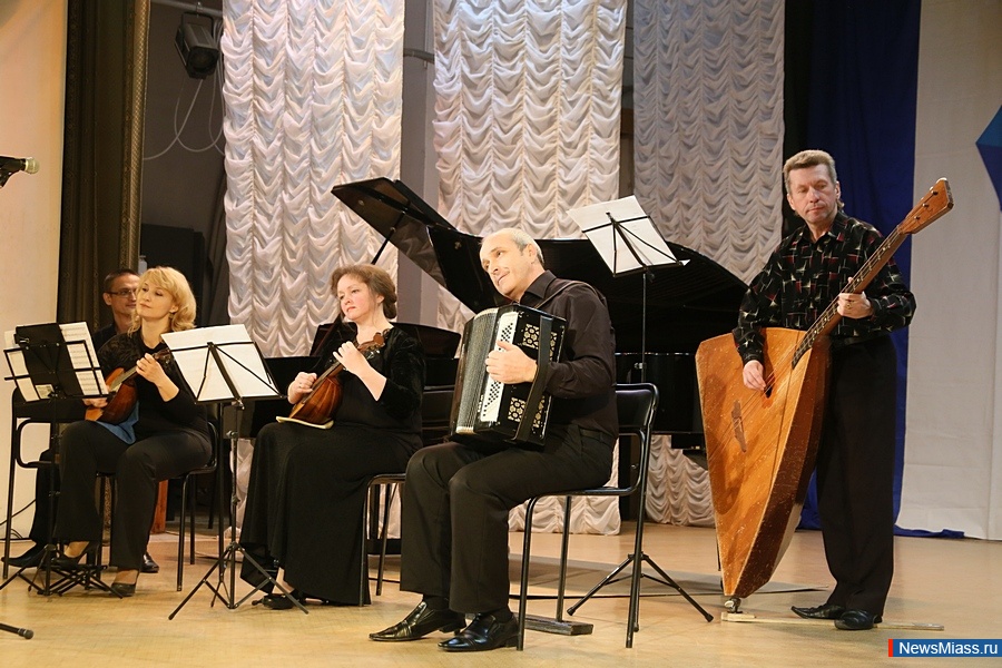   .    ""  ,  80-       -  