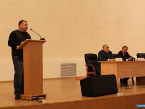 ����� ���