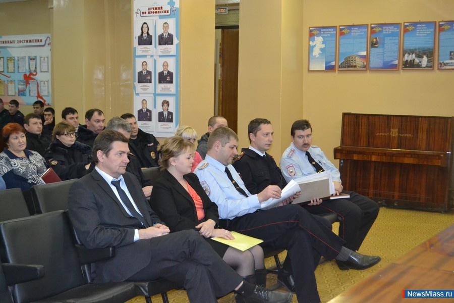  ""   .     ""     12 ,   - ,      