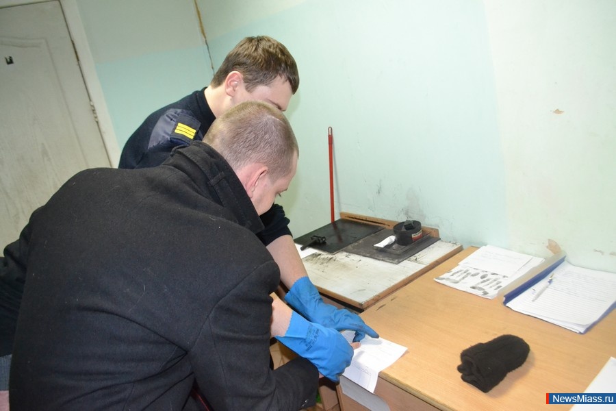  ""   .     ""     12 ,   - ,      