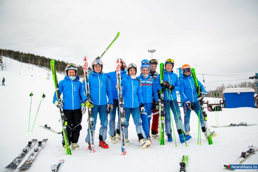   !.             FIS     -