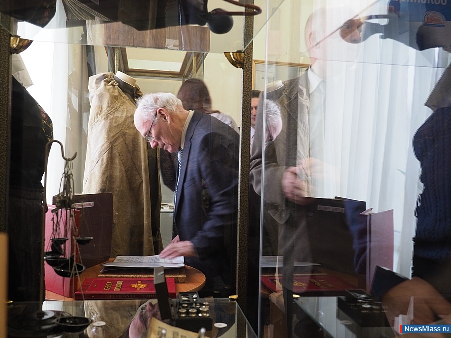 "����� �� ��������". � �������� ������������� ����� ��������� ��������, ����������� 75-������� ������ �� � 2