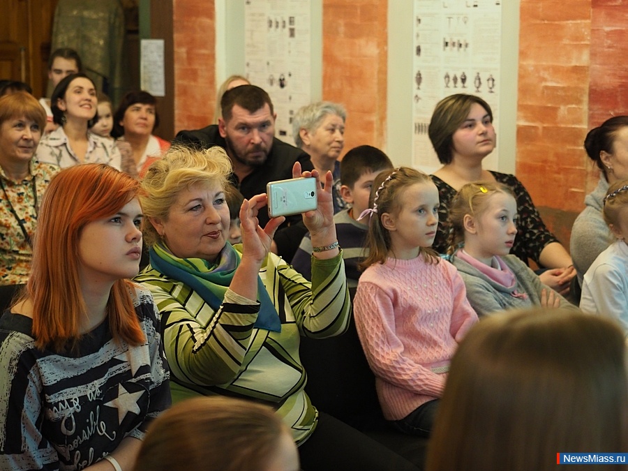 ",  , ...".           ""