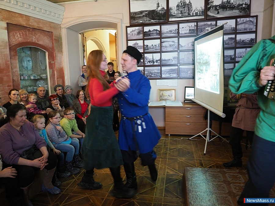 ",  , ...".           ""