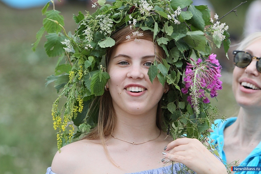 ������� �� ������ ������ �� �����. ������������ ��������� �������� "NewsMiass.ru" � 8 �����