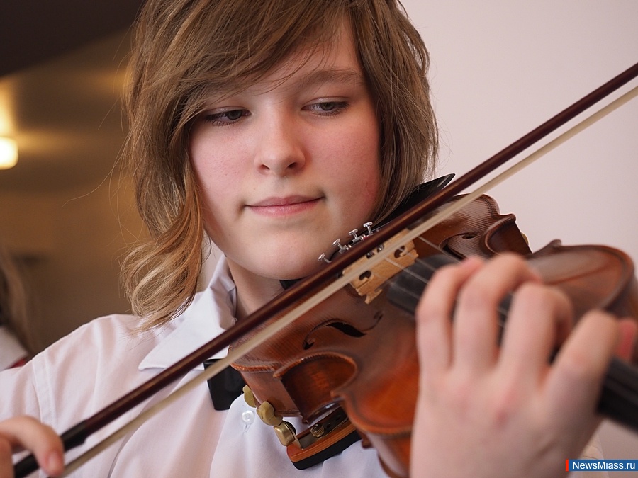 ������� �� ������ ������ �� �����. ������������ ��������� �������� "NewsMiass.ru" � 8 �����