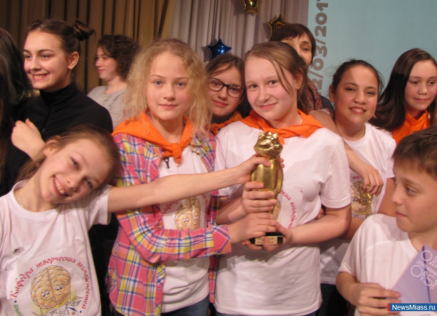     " ".   , 11  12     27-   " "