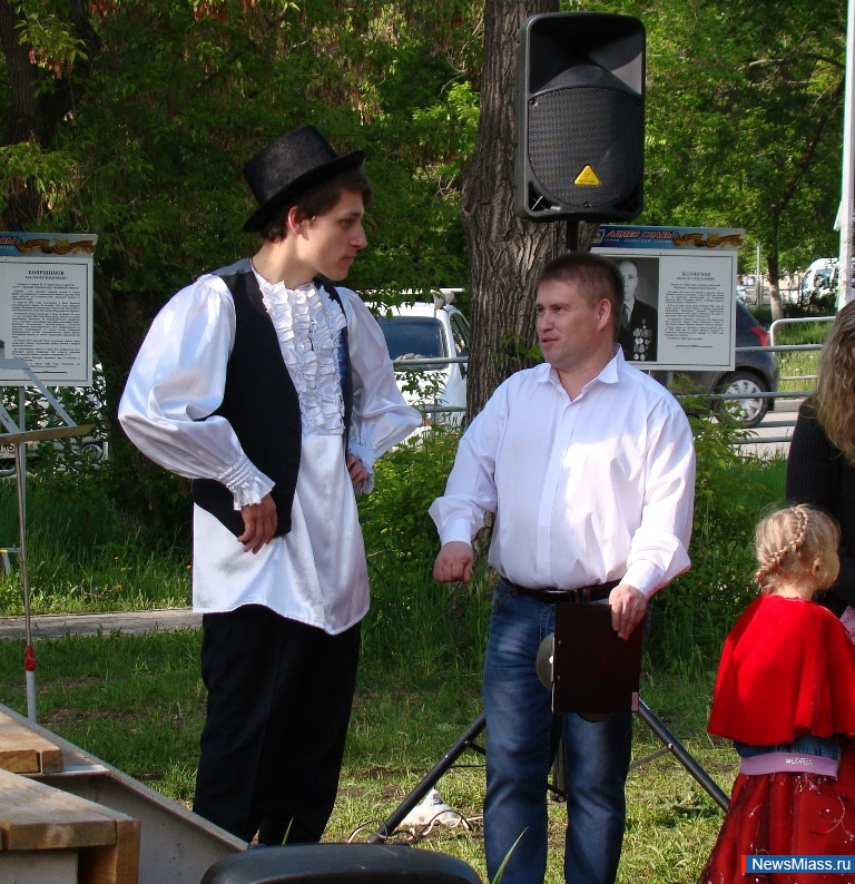    .  ,    ,     ,    9 