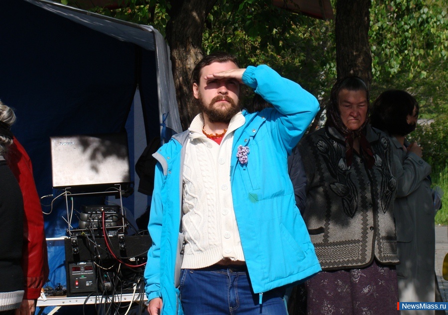    .  ,    ,     ,    9 