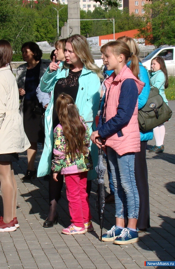    .  ,    ,     ,    9 