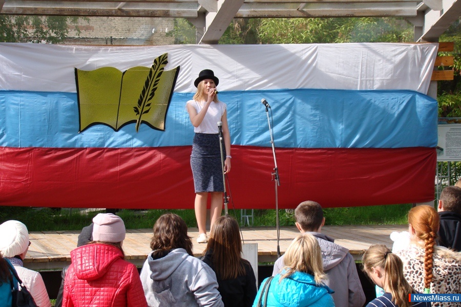    .  ,    ,     ,    9 