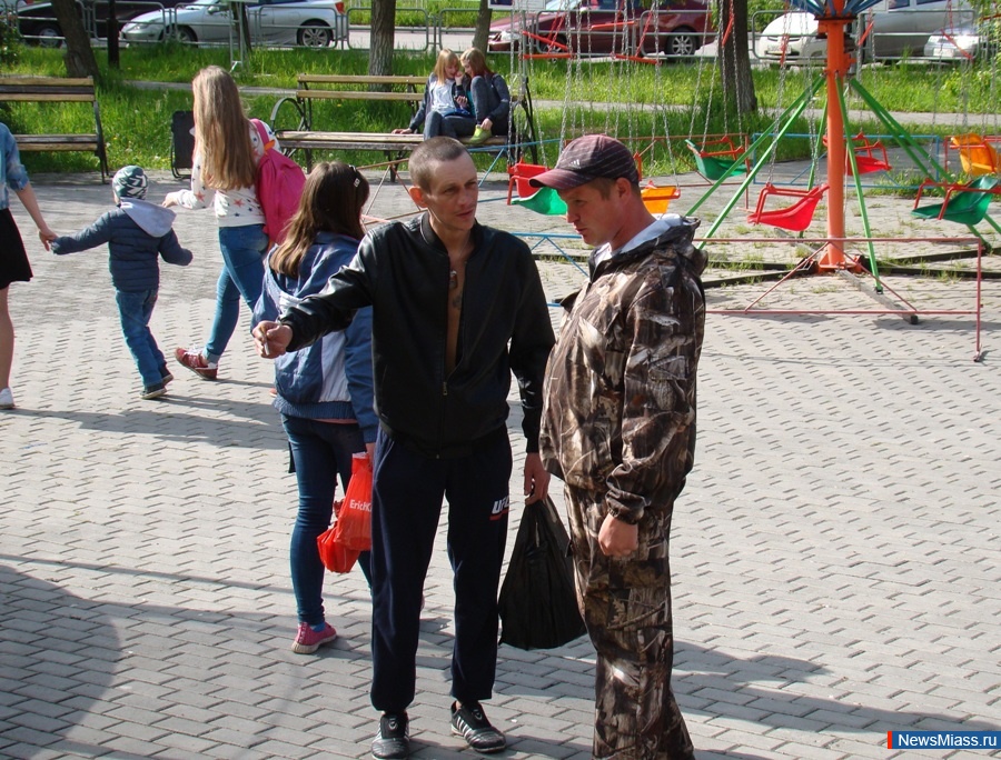    .  ,    ,     ,    9 