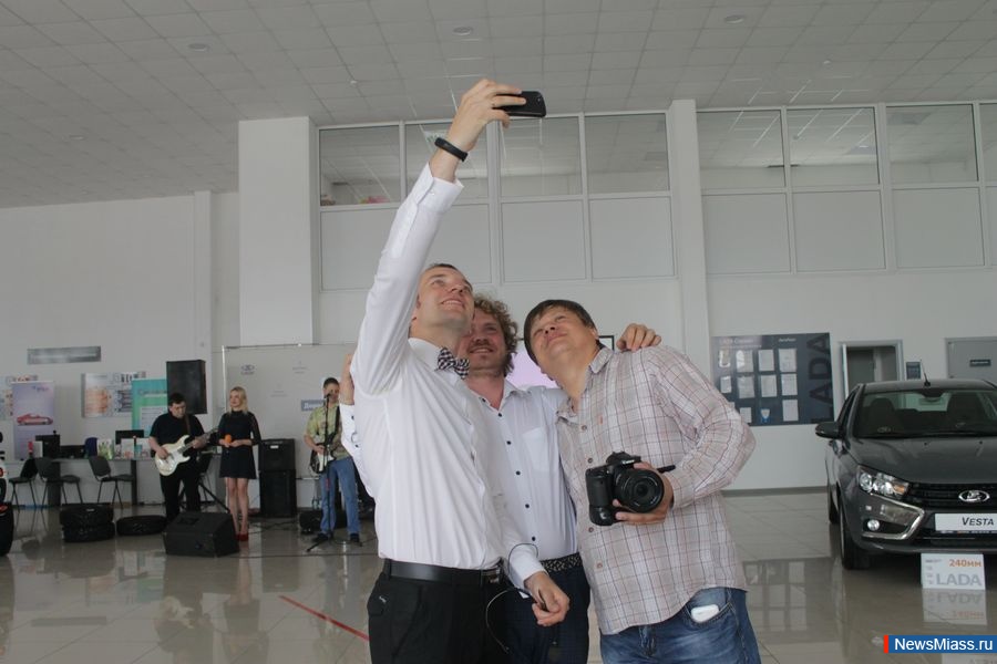 "  !".    LADA ""     "LADA 4x4"