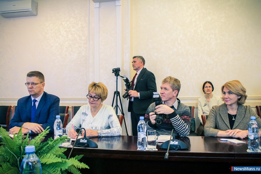 " -  10  !". -     ()