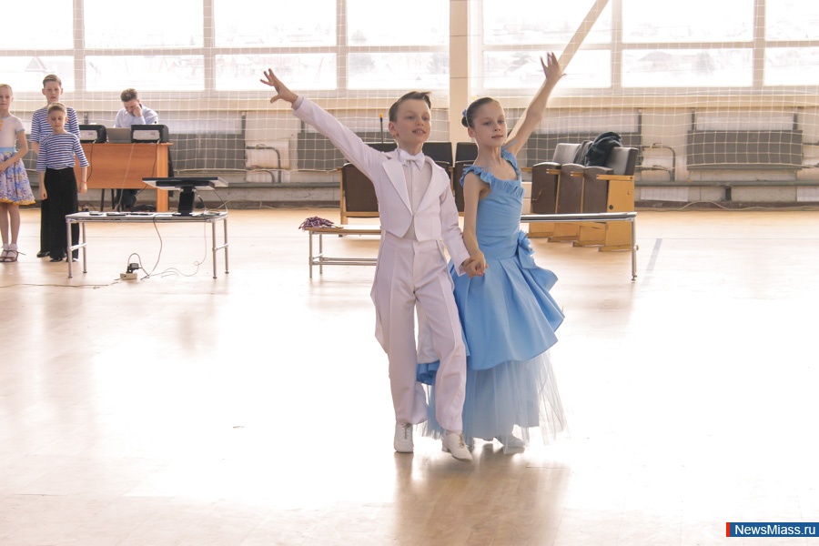  !.      "Dance Travel"  