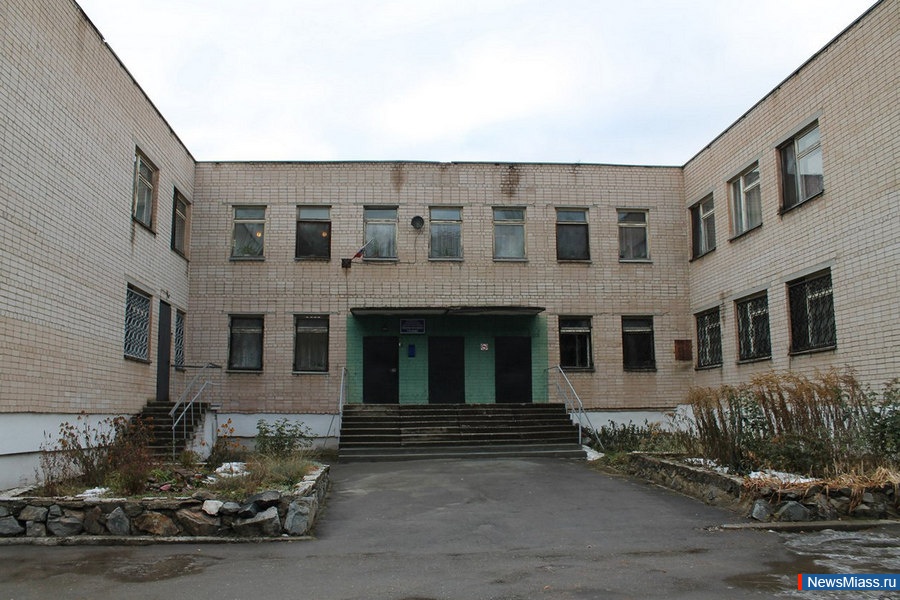   - !.   "Ѹ"       " "