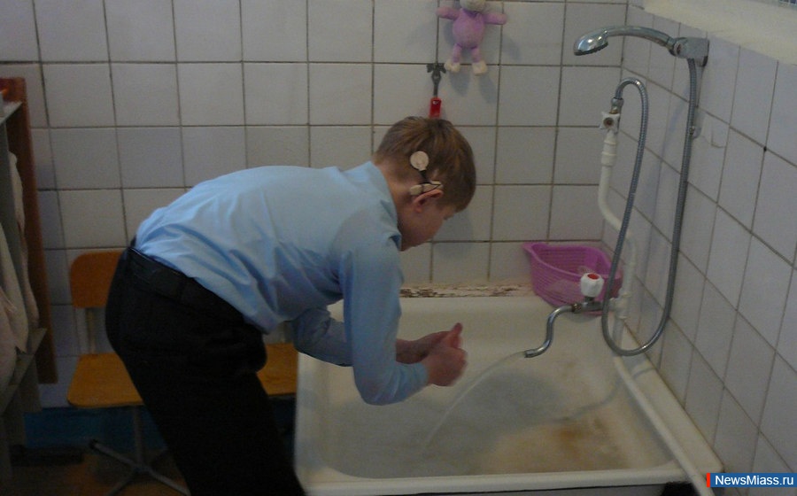   - !.   "Ѹ"       " "