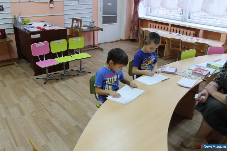   - !.   "Ѹ"       " "