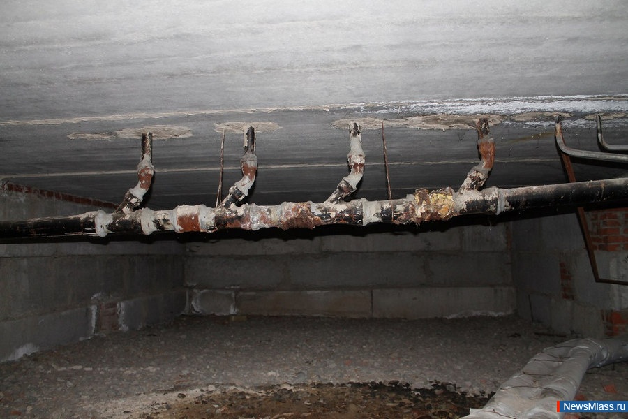   - !.   "Ѹ"       " "