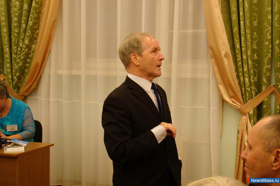   -    .      "",  90-     