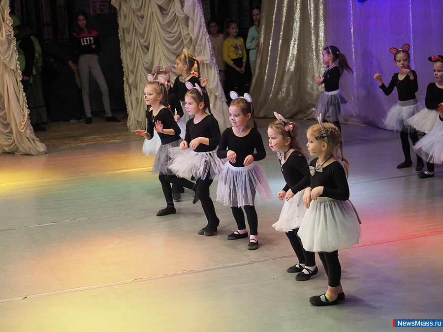 ",  !".    -    "" -    