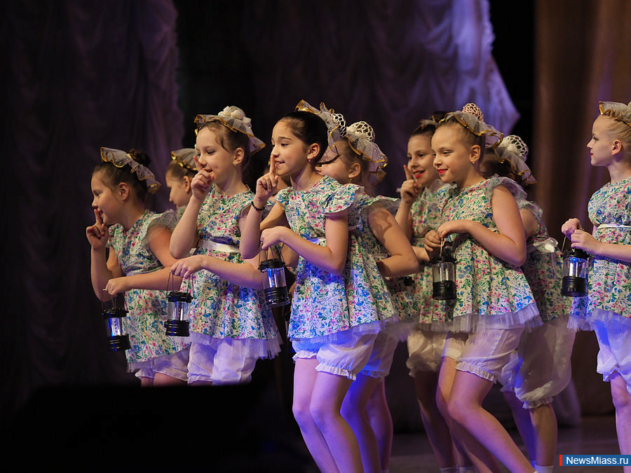 ",  !".    -    "" -    