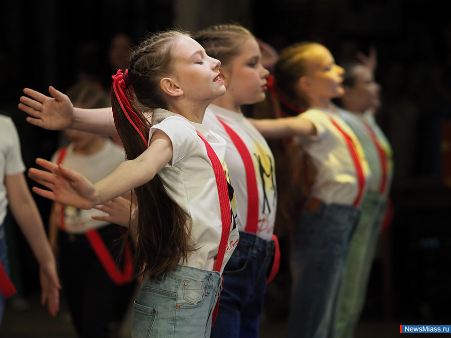 ",  !".    -    "" -    