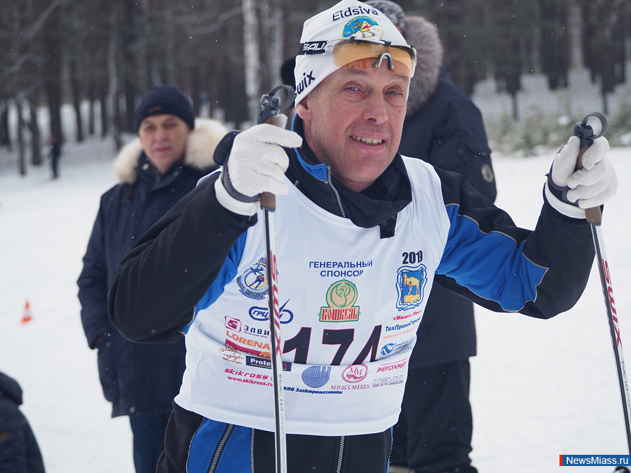 � ������ � �������. � ������ ������ 50-�� ��������� ������ ������������ "����-������-����"