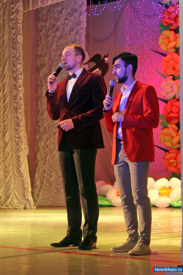  ,      .   8     ""   " "