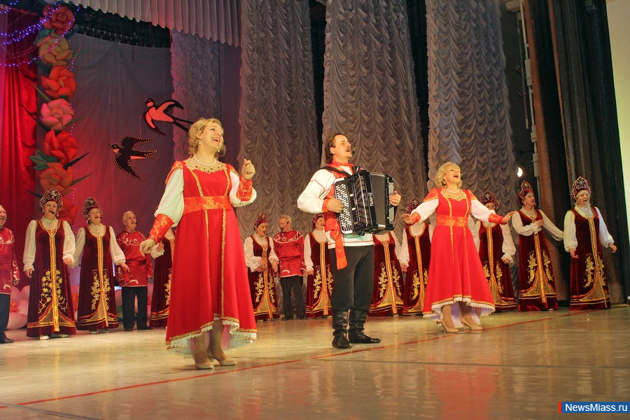  ,      .   8     ""   " "