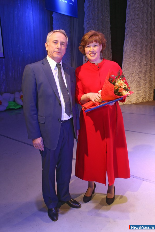  ,      .   8     ""   " "