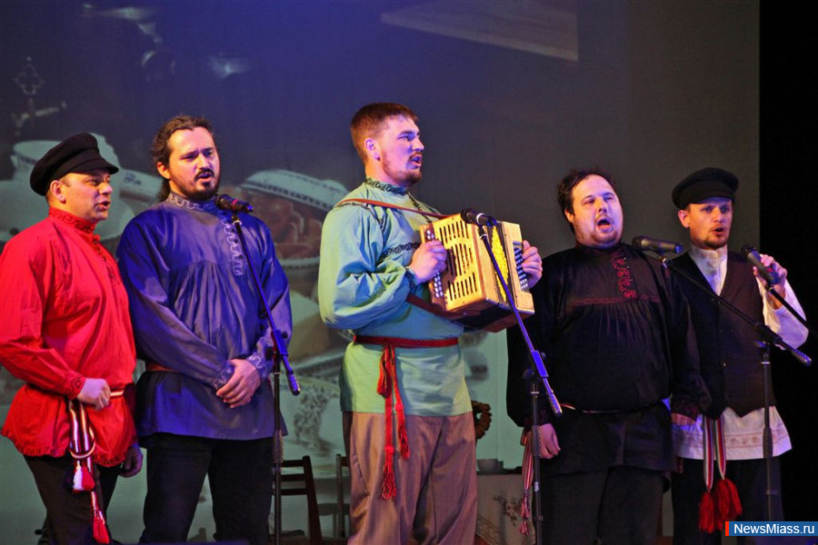  .    ""    VIII    " ",      " "