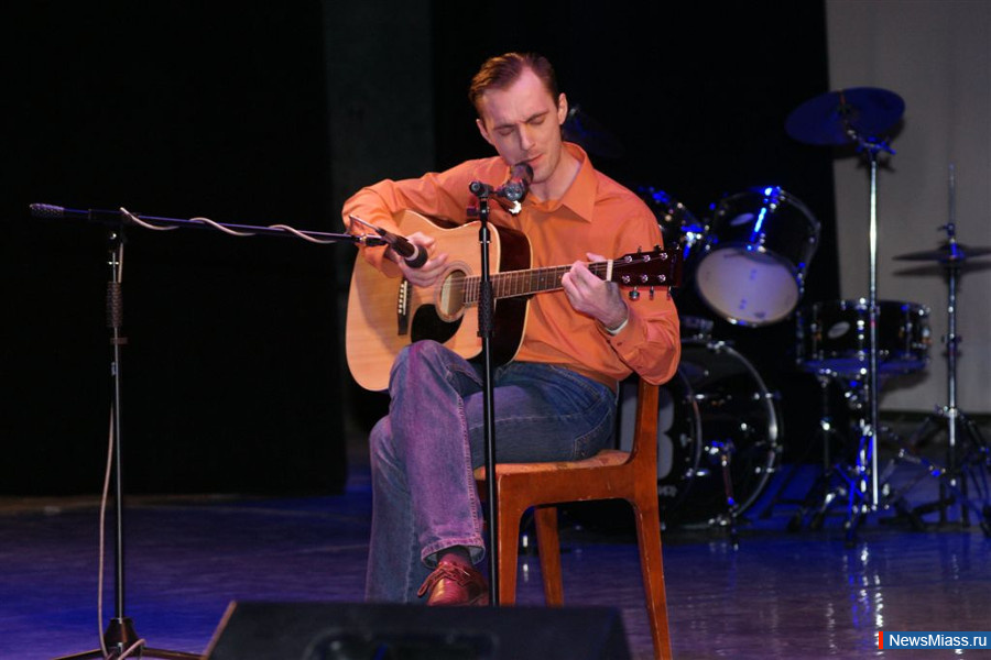  .    ""    VIII    " ",      " "