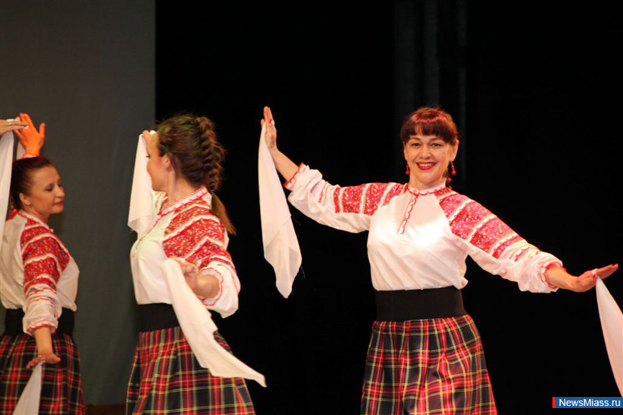  .    ""    VIII    " ",      " "